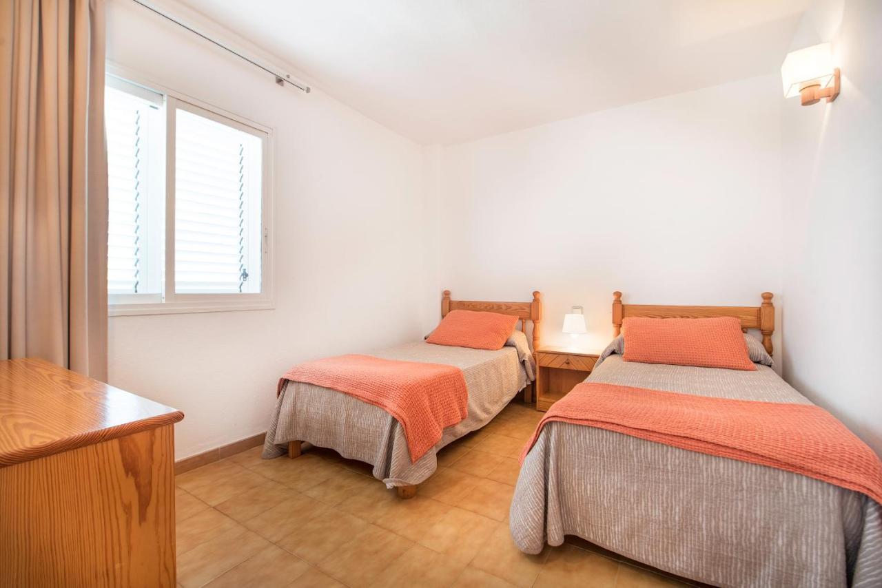 Apartamentos Es Cane Es Cana Exterior foto